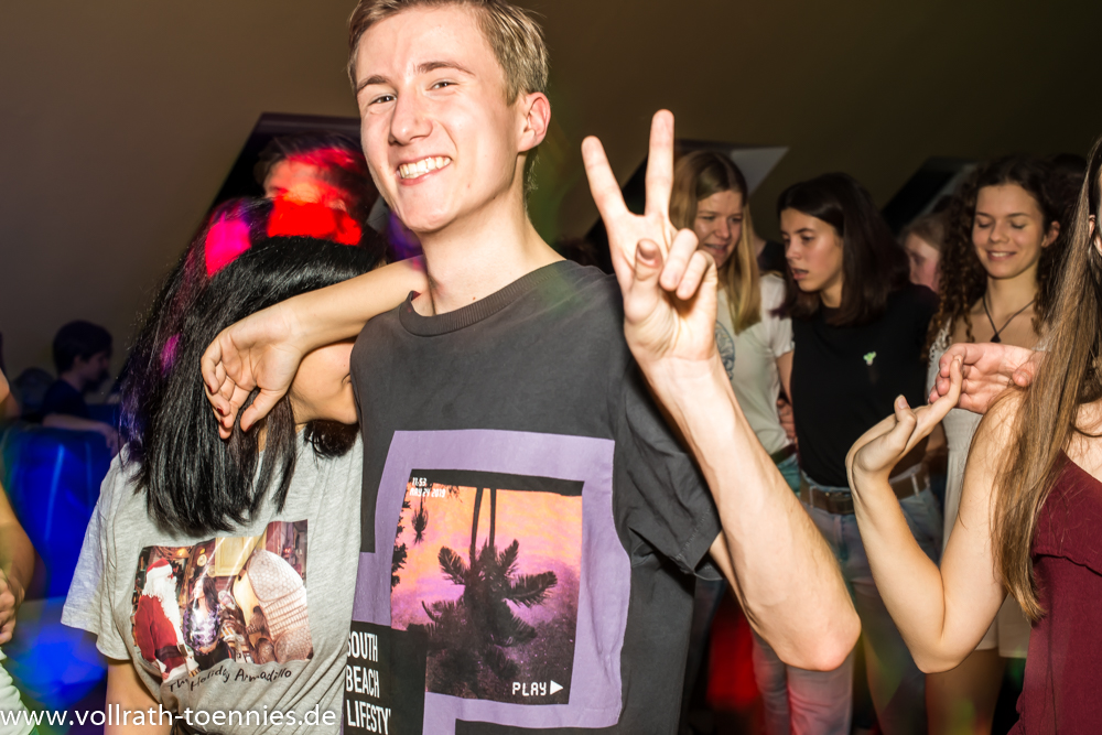 2019 11 09 Tanzparty Jugend 0101